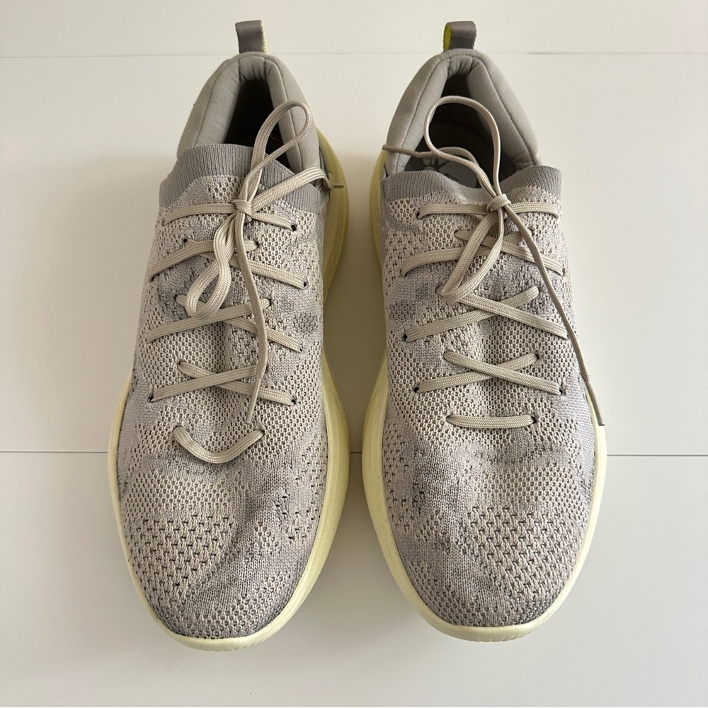 NWOT Sorel Women's Explorer Blitz Stride Lace Sneakers in Grey & White sz US 9.5